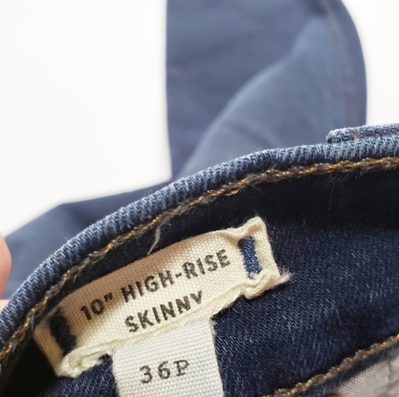 Madewell Blue Ankle Cropped Jeans - Picture 5 of 5